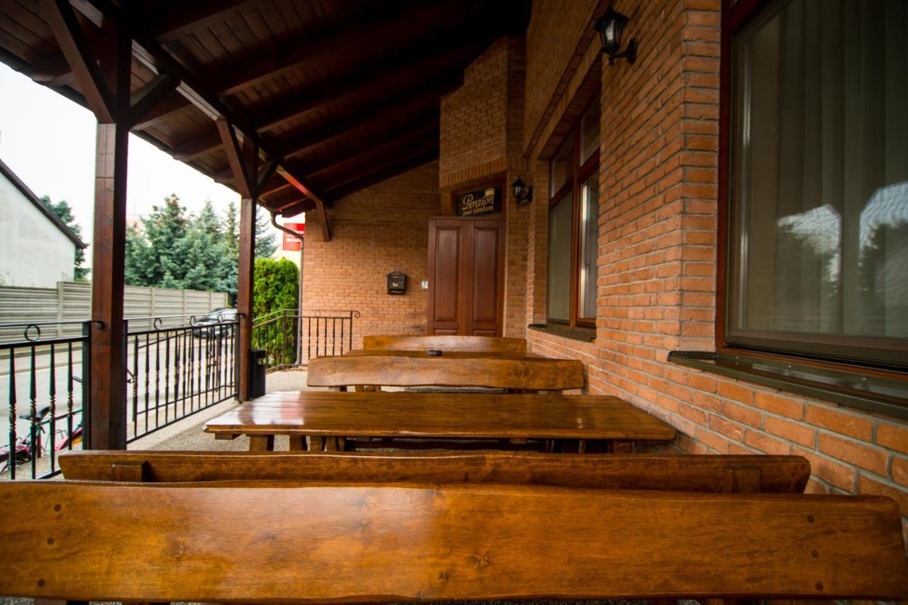 Penzion Pod zámkom-Boleráz Exterior foto